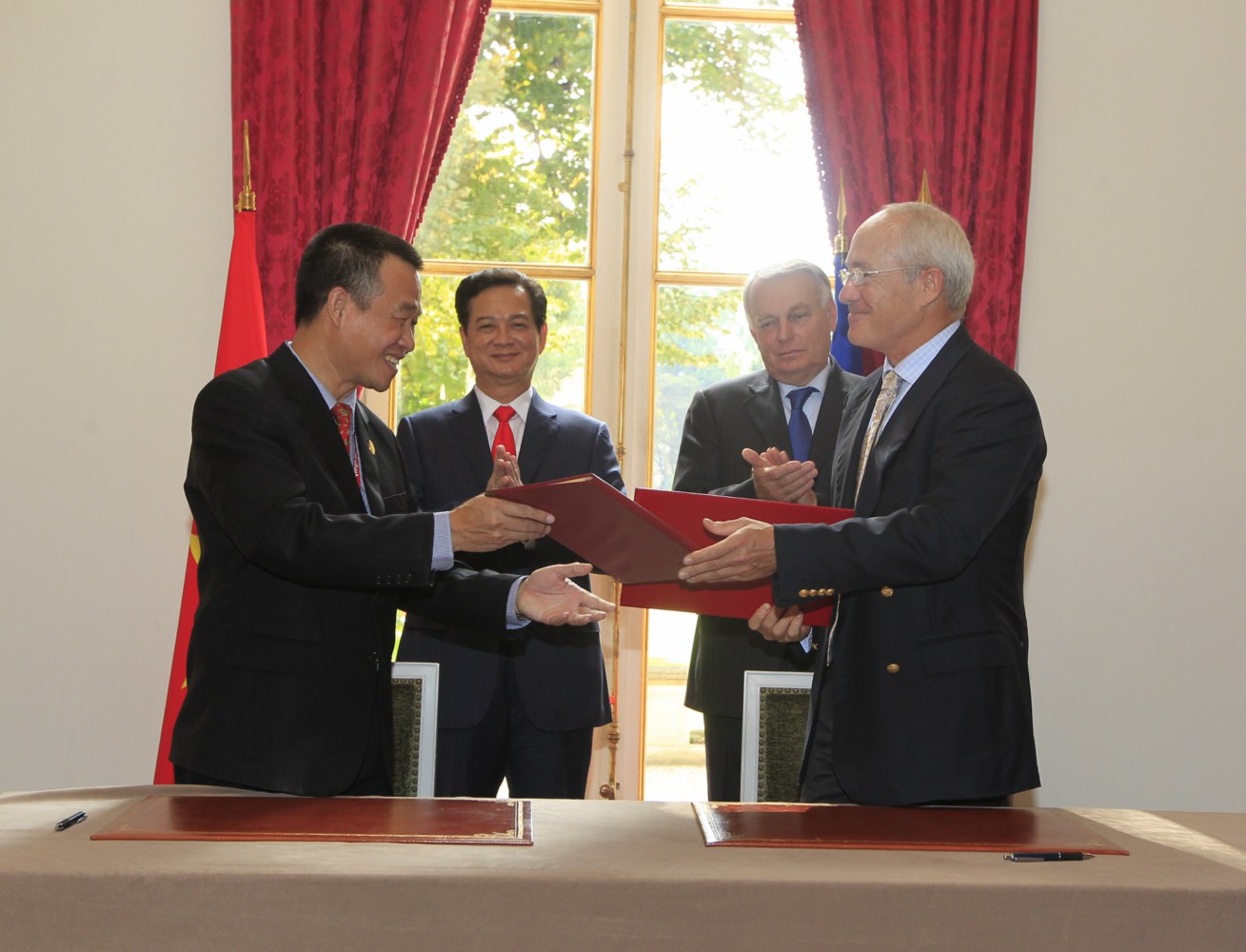 เวียดเจ็ตแอร์สั่งซื้อเครื่องบินแอร์บัสเกือบร้อยลำ